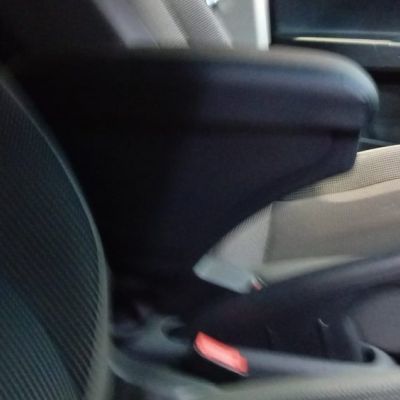 APOYA BRAZOS EN VW UP