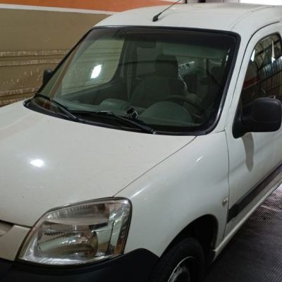 BERLINGO PREVIO A INSTALR CUBRE ASIENTOS