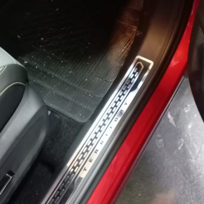 CUBRE ZOCALOS EN FORD TERRITORY