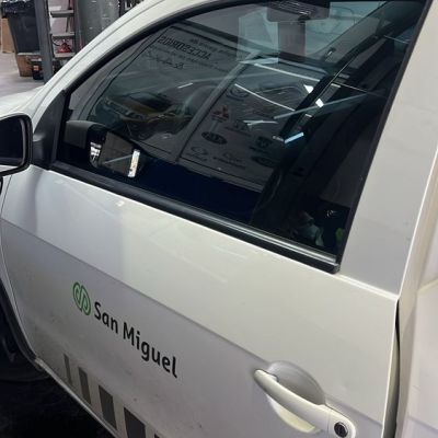 POLARIZADO CON LAMINA DE SEGURIDAD EN SAVEIRO