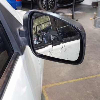 VIDRIO ROTO RENAULT SANDERO